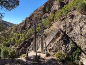 Canillas de Aceituno: Albercon, La maroma and Puente colgante El Saltillo