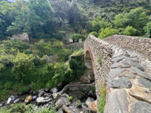 Salares: Puente Árabe, Cortijo de Haro, Puente Romano, Sedella
