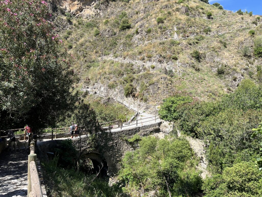 Cómpeta: Canillas de Albaida, Archez