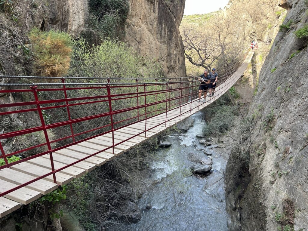 Monachil: Los Cahorros, Cueva de las Palomas, Central eléctrica La Trola