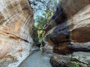 Albuñuelas: Río Saleres o Santo, Los Callejones de Albuñuelas